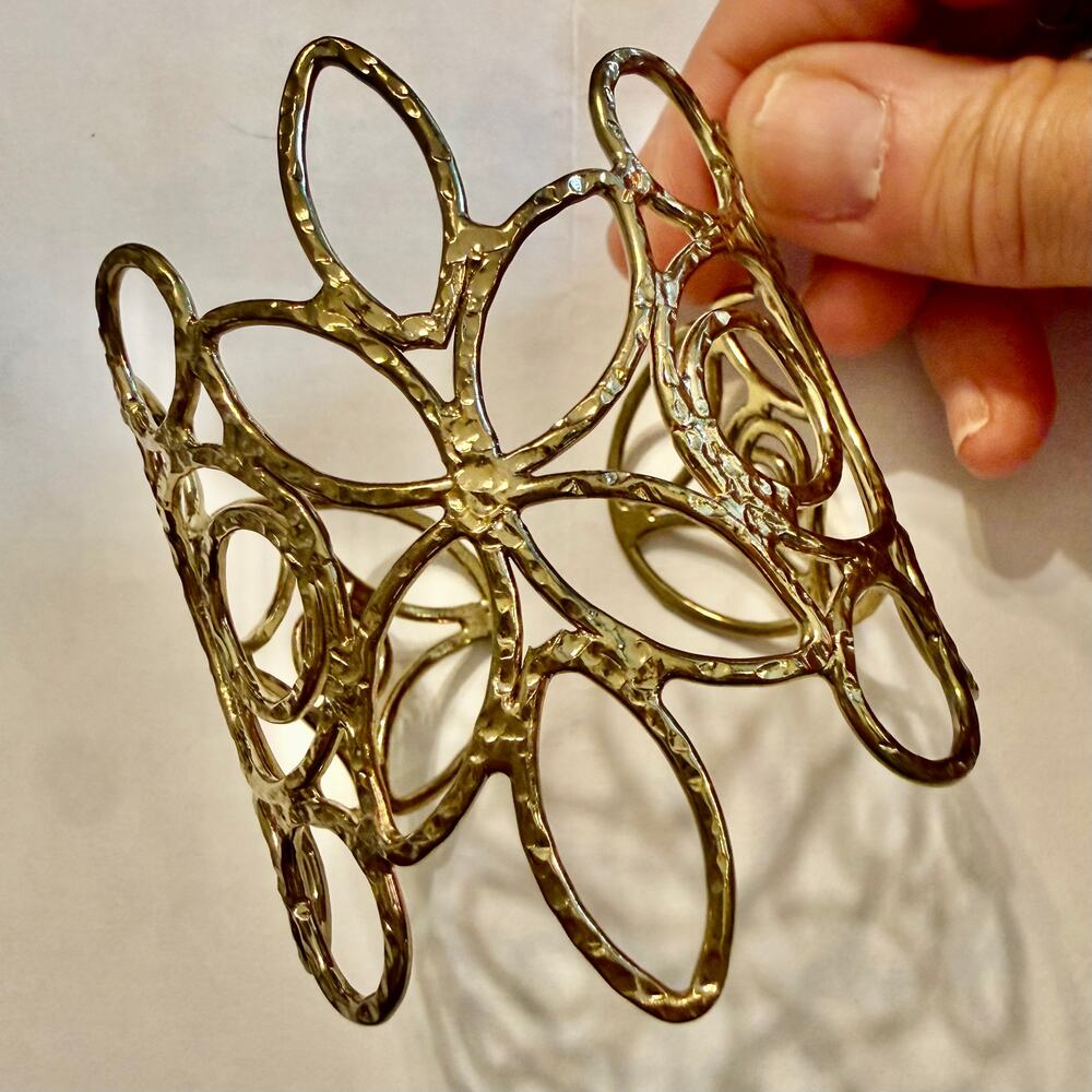 Pair of Vintage Style Wide Openwork Brass Cuff Bracelets - Picture 7 of 8